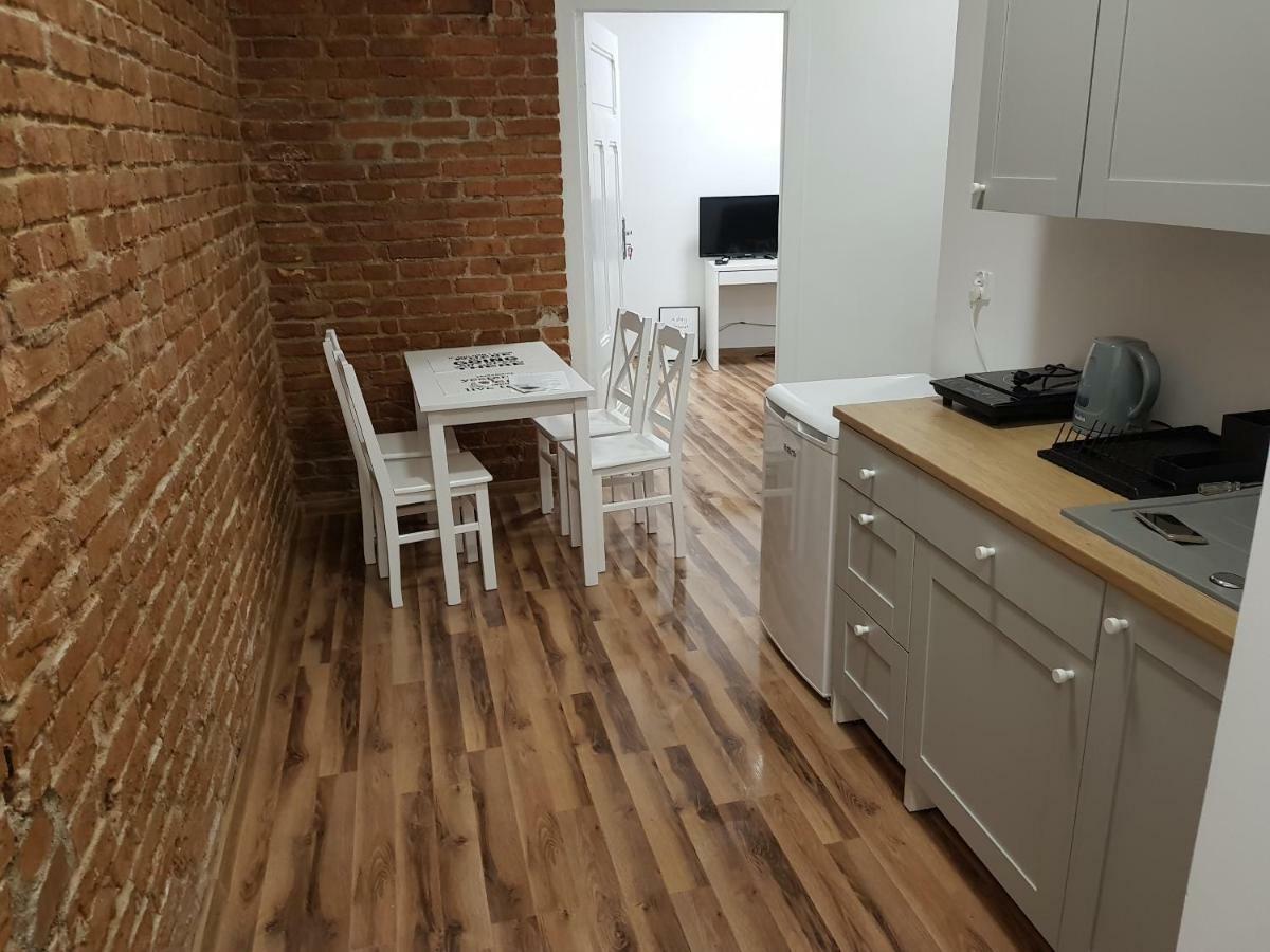 Apartament Nr 15 - 2 Pokoje Z Prywatnymi Lazienkami Centrum Poznań Exterior foto